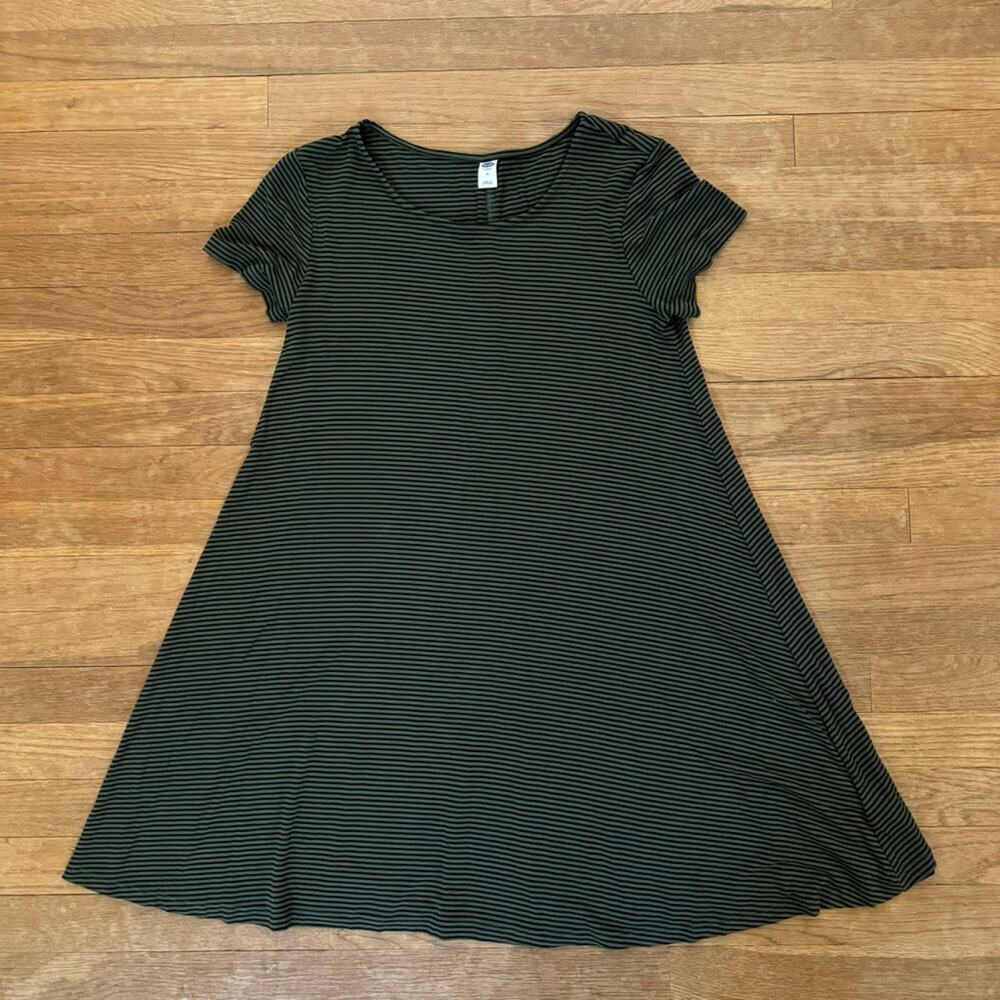 Old Navy olive green black short sleeve knee length a-line beach dress sz M b26